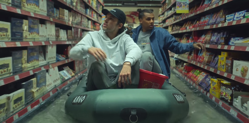 Кадр из нового клипа Stromae и OrelSan «La pluie»