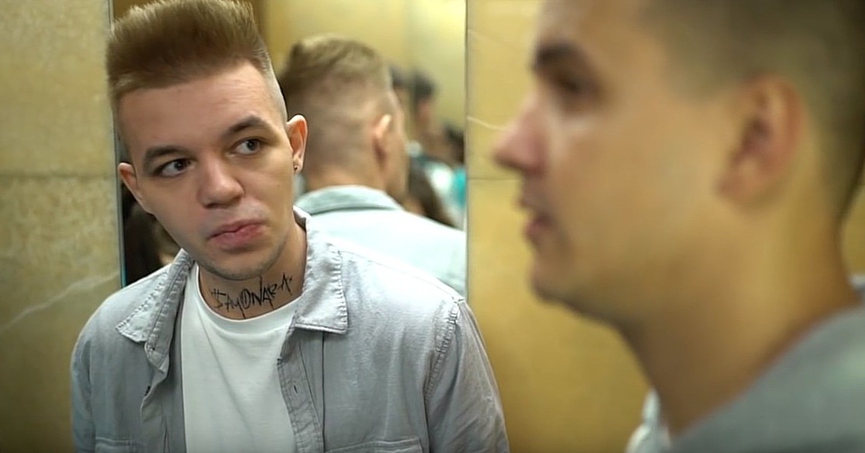 Элджей и ведущий Глеб БолеловФото: кадр программы FUNBOX 