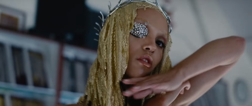 Кадр из клипа A$AP Rocky ft. FKA twigs «Fukk Sleep»