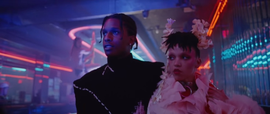 Кадр из клипа A$AP Rocky ft. FKA twigs «Fukk Sleep»