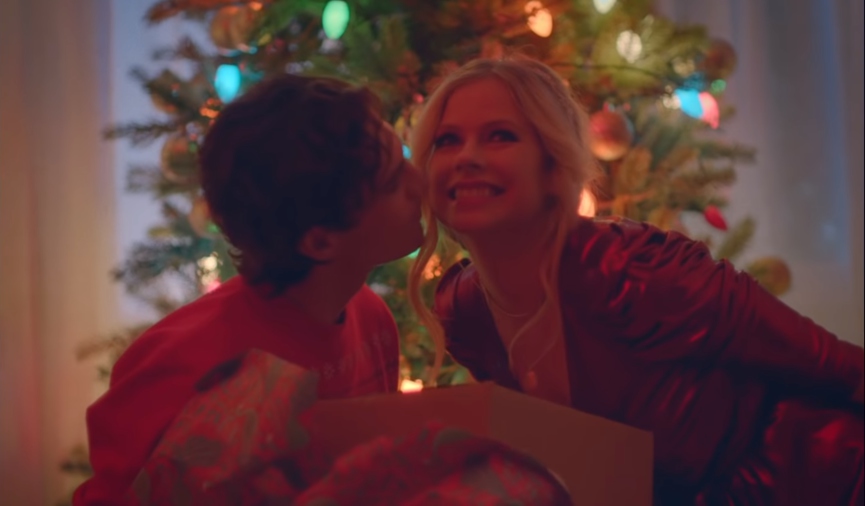 Аврил Лавин в клипе «Tell Me It's Over»​Фото: кадр из видео