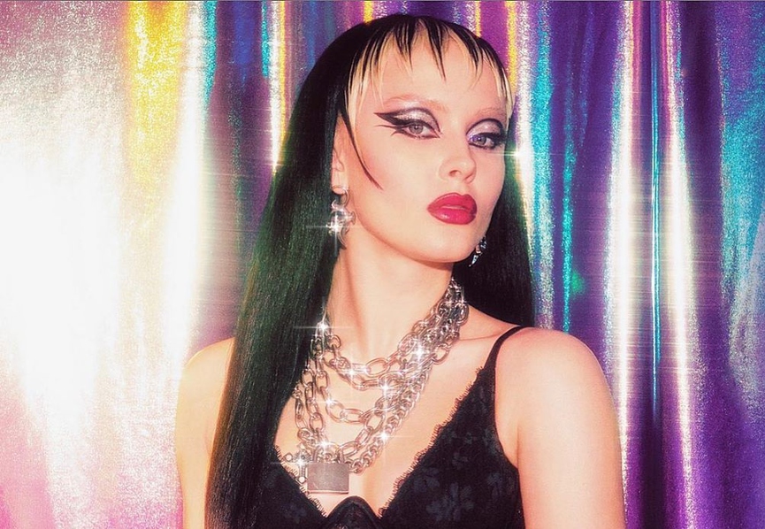 Зара делает популярные в 60-е стрелкиФото: Instagram