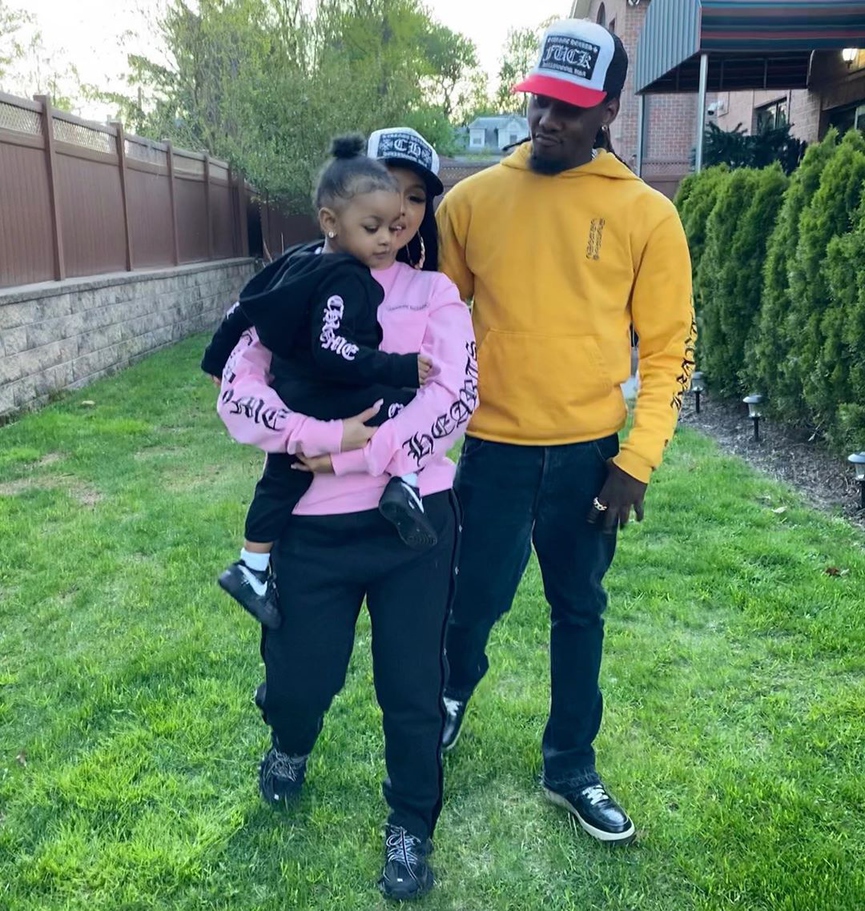 Offset и Карди Би с дочкой​Фото: Instagram 