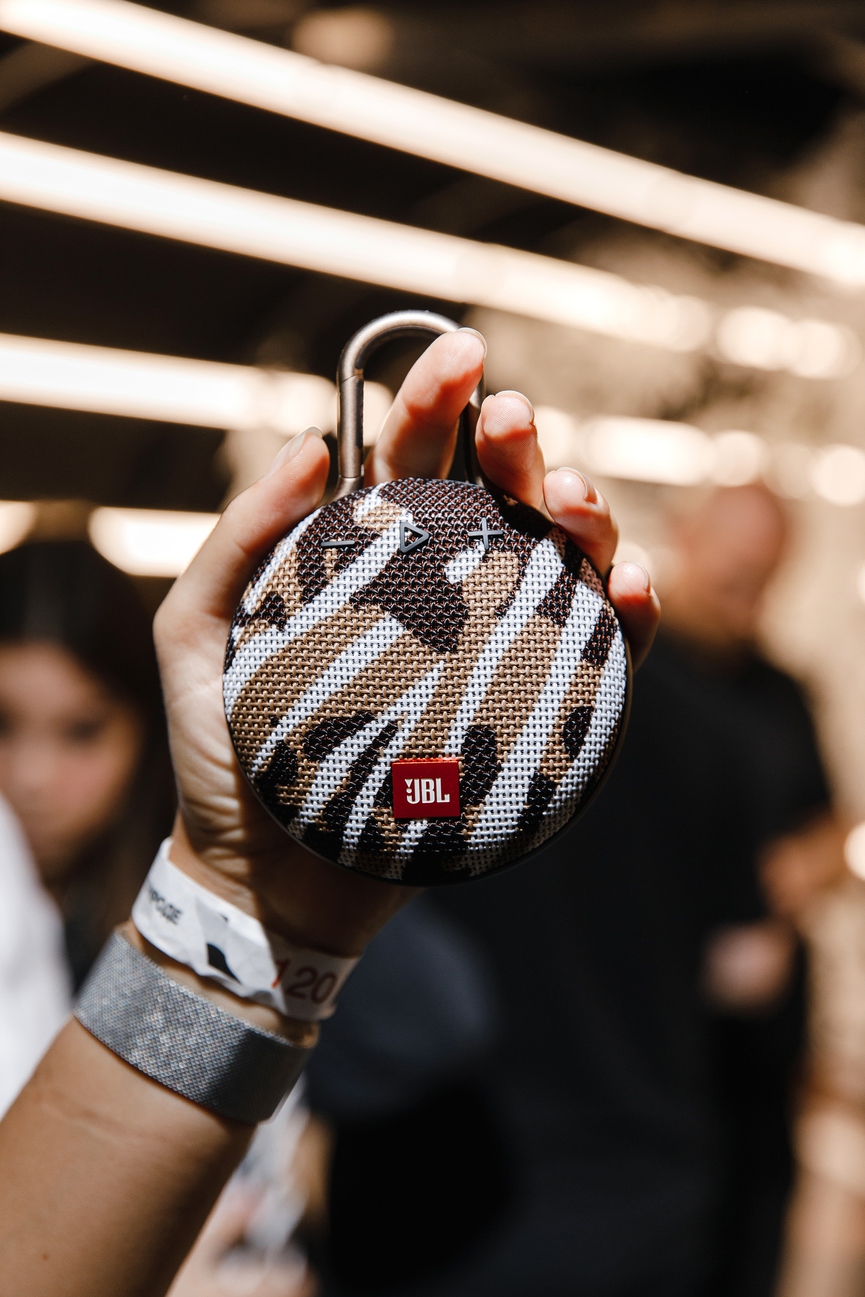 JBL Clip BS​Фото: JBL