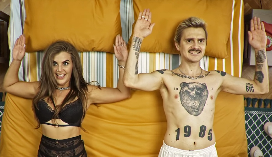 Соня и Ильич из Little Big​Фото: кадр из видео