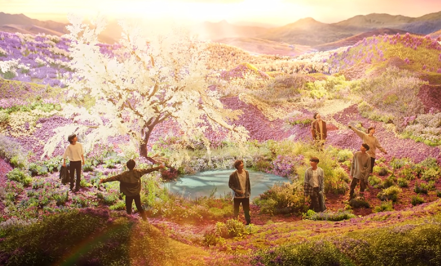 Кадр из клипа: BTS — «Stay Gold»