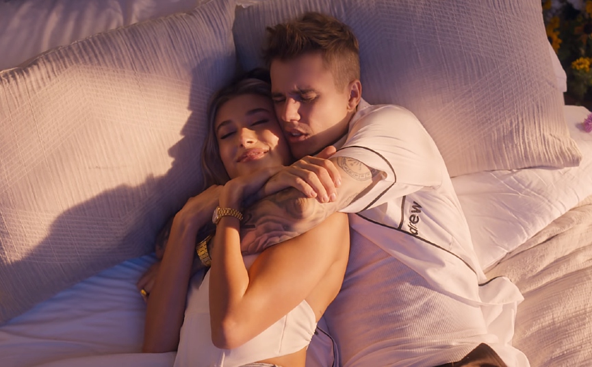 Джастин и Хейли Бибер​Фото: кадр из клипа