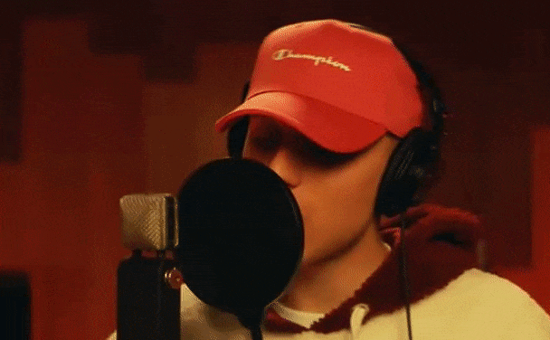 T-Fest проводит воскресную службу в клипе «Тишина Freestyle»