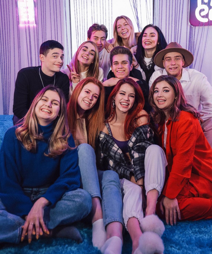 Оля Шелби с другими участниками Dream Team HouseФото: Instagram