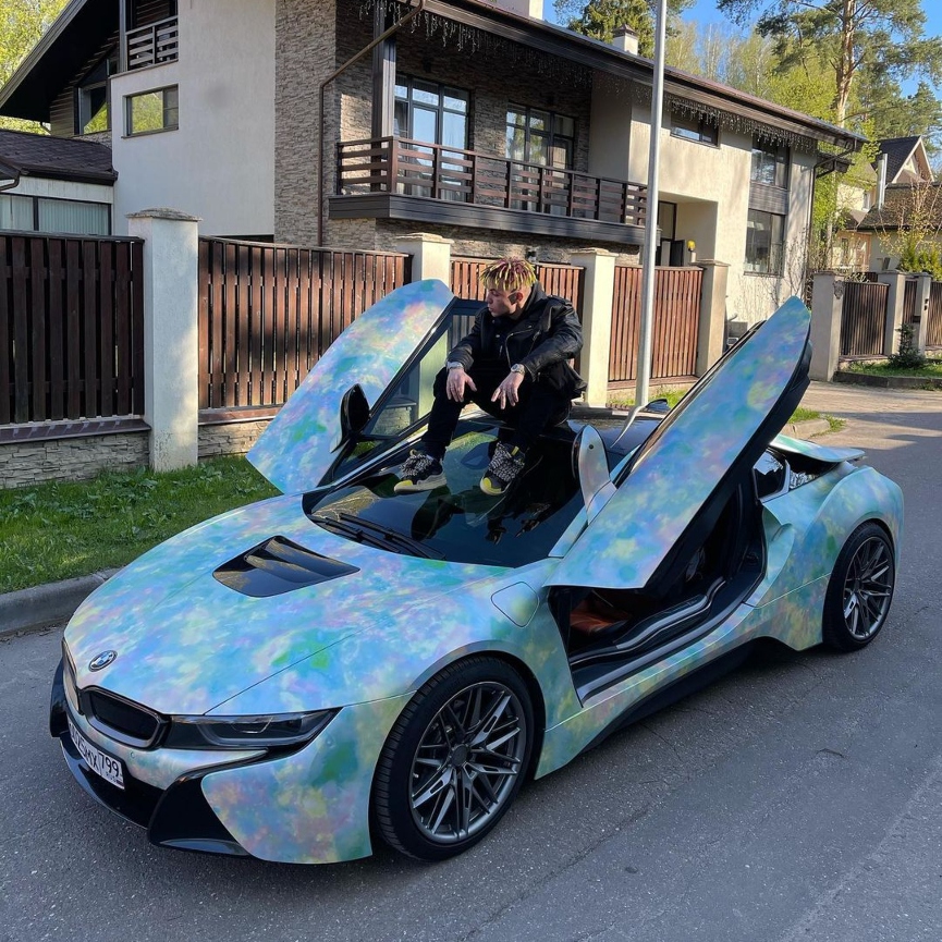 Элджей и его BMW i8​Фото: Instagram
