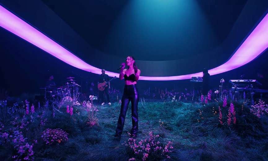 Ариана Гранде​Фото: кадр из видео