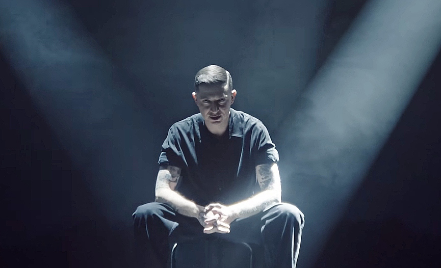 OxxxymironКадр из клипа «Кто убил Марка?»