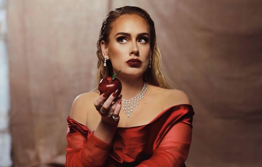 Адель​Фото: Instagram / @adele