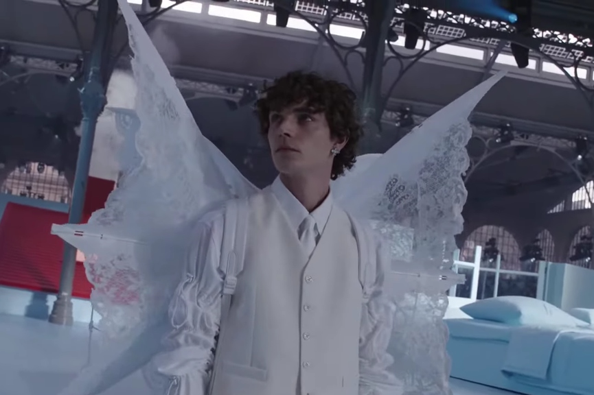 Кадр из видео