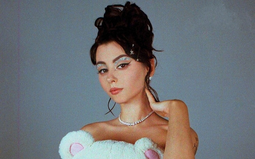 Дора​Фото: обложка сингла