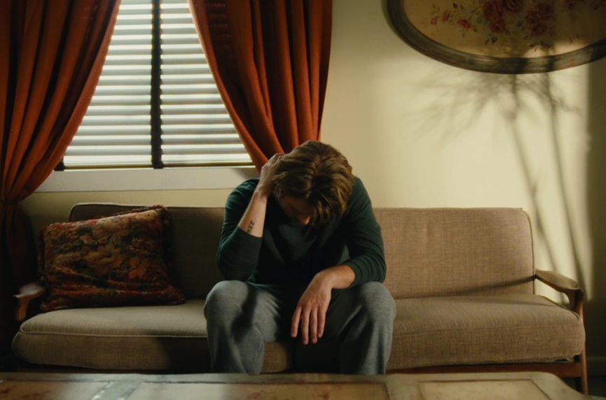 Кадр из клипа «Cigarettes»