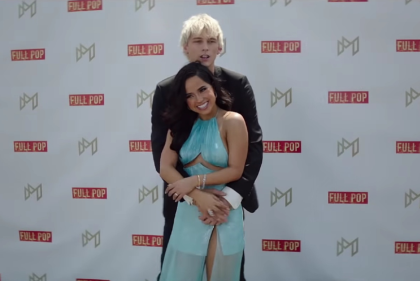 MGK и Бекки ДжиФото: кадр из видео