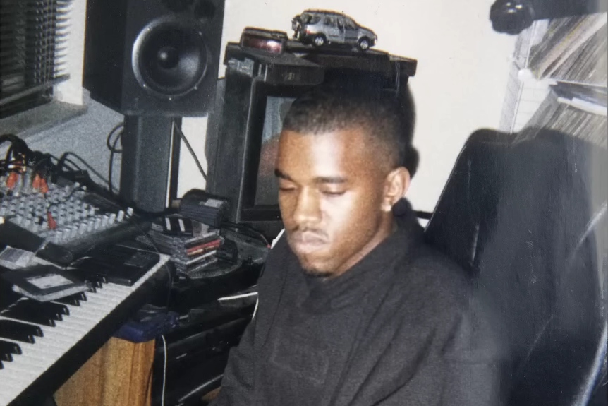 Канье УэстКадр из клипа «Life Of The Party»