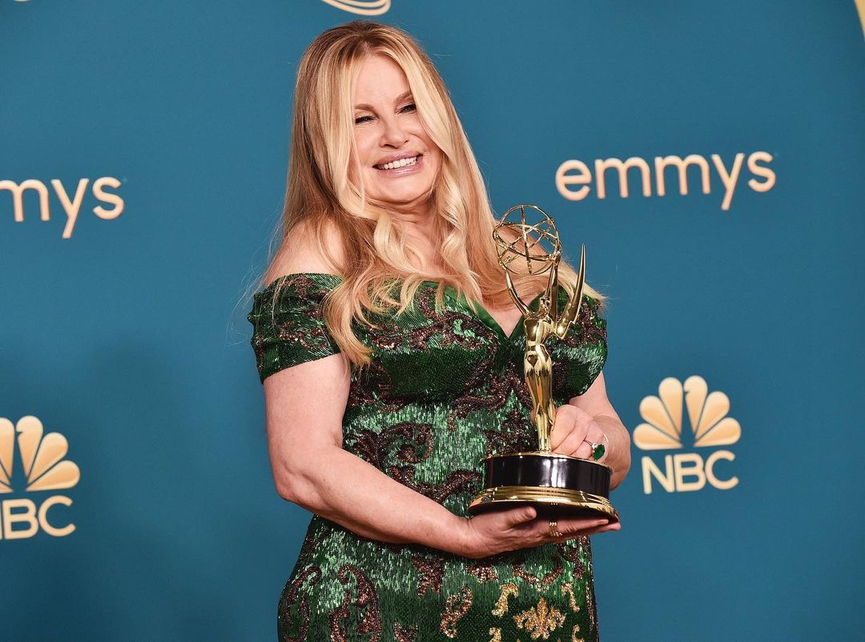 Дженнифер Кулидж («Белый Лотос»)​Фото: соцсети премии «Эмми»