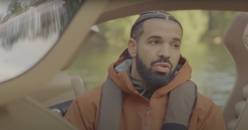 Кадр из клипа Дрейка «Sticky»